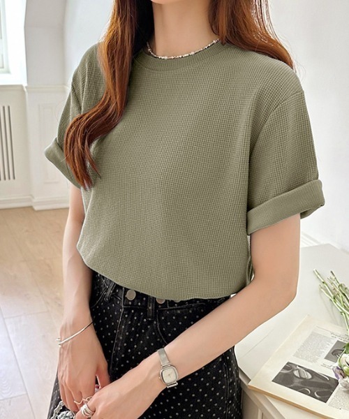 COCOMOMO（ココモモ）の「【2タイプ×カラー展開あり】 ワッフルTシャツ 半袖 Tシャツ カットソー 夏服（Tシャツ/カットソー・レディース・ホワイト/スカイブルー/ブラック/アイボリー系/アイボリー/オレンジ/ライトグレー/グリーン系/ピンク/グリーン/ホワイト系/ブラック系/オレンジ系・L/M）」の8枚目の写真