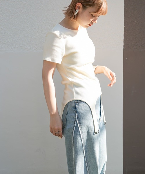 KBF(ケイビーエフ)の「ガーターベルトTEE(Tシャツ/カットソー・レディース・ブルー/ネイビー/アイボリー・ONE)」の6枚目の写真