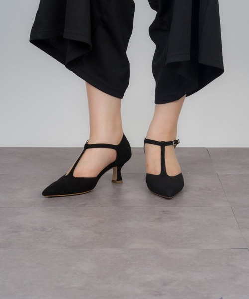 FABIO RUSCONI（ファビオルスコーニ）の「【FABIO RUSCONI/ファビオルスコーニ】パテントTストラップパンプス　 レザー　本革（パンプス・レディース・ベージュ/アイボリー/ブラック/ブラック系その他・39/38/37/36）」の11枚目の写真