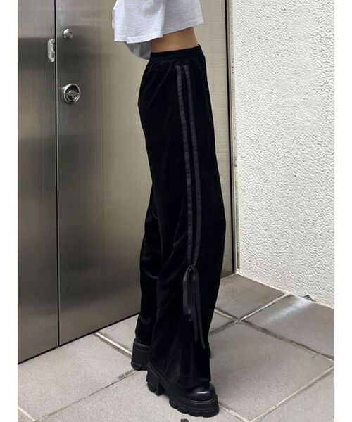 EMODA（エモダ）の「ラインリボンベロアパンツ（その他パンツ・レディース・グレー/ブラック・FREE）」の8枚目の写真