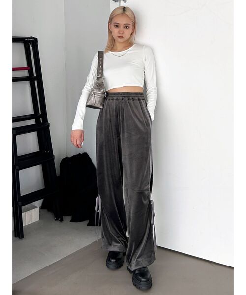 EMODA（エモダ）の「ラインリボンベロアパンツ（その他パンツ・レディース・グレー/ブラック・FREE）」の15枚目の写真