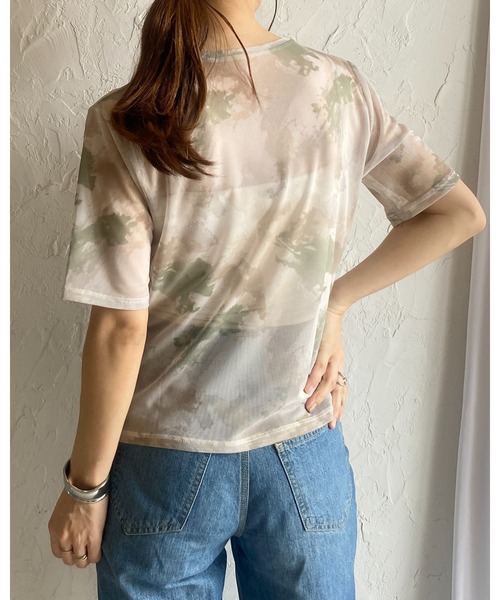 She's Closet（シーズクローゼット）の「マーブル水彩ニュアンス柄半袖クルーネックメッシュシアートップス（Tシャツ/カットソー・レディース・マルチ/アイボリー/チャコールグレー・FREE）」の8枚目の写真