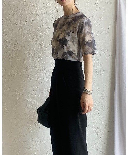 She's Closet（シーズクローゼット）の「マーブル水彩ニュアンス柄半袖クルーネックメッシュシアートップス（Tシャツ/カットソー・レディース・マルチ/アイボリー/チャコールグレー・FREE）」の15枚目の写真