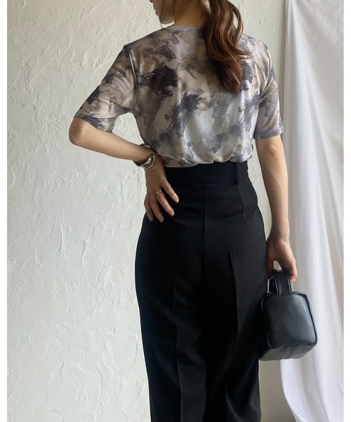 She's Closet（シーズクローゼット）の「マーブル水彩ニュアンス柄半袖クルーネックメッシュシアートップス（Tシャツ/カットソー・レディース・マルチ/アイボリー/チャコールグレー・FREE）」の16枚目の写真