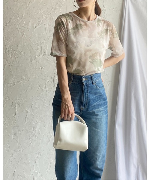 She's Closet（シーズクローゼット）の「マーブル水彩ニュアンス柄半袖クルーネックメッシュシアートップス（Tシャツ/カットソー・レディース・マルチ/アイボリー/チャコールグレー・FREE）」の20枚目の写真