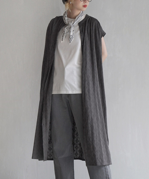 e-zakkamania stores(イーザッカマニアストアーズ)の「アーガイル柄 刺繍シャツワンピース(シャツワンピース・レディース・グレー/ホワイト・M)」の2枚目の写真
