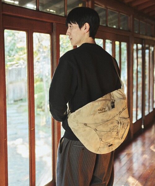 UMBRO（アンブロ）の「UMBRO/アンブロ SP Body BAG/別注 ボディバッグ（ショルダーバッグ・メンズ・オフホワイト/チャコールグレー/ブラック/ベージュ系/チェック/グレー系/ベージュ系その他2/ブラック系その他・ﾌﾘ-）」の10枚目の写真