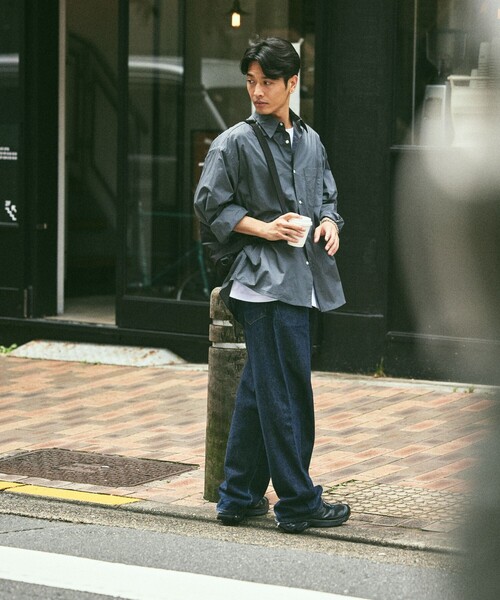 FREAK'S STORE（フリークスストア）の「限定展開 Relax Fit リラックスフィット レギュラーカラーシャツ（シャツ/ブラウス・メンズ・オリーブ/ブラック/サックスブルー/ライトグレー/キャメル/ホワイト/ブルー/オフホワイト/チャコールグレー・LARGE/MEDIUM/SMALL）」の12枚目の写真