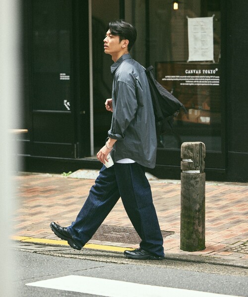 FREAK'S STORE（フリークスストア）の「限定展開 Relax Fit リラックスフィット レギュラーカラーシャツ（シャツ/ブラウス・メンズ・オリーブ/ブラック/サックスブルー/ライトグレー/キャメル/ホワイト/ブルー/オフホワイト/チャコールグレー・LARGE/MEDIUM/SMALL）」の14枚目の写真