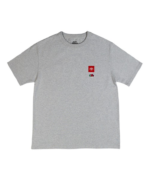 【TOYOTA】トヨタ × フルーツ オブ ルーム ヘビー ウェイト Tシャツ（Tシャツ/カットソー）｜YEN TOWN MARKET（イェンタウンマーケット）