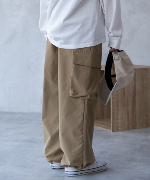 NAVY（ネイビー）の「【 ユニセックス 】NAVY 撥水カーゴロングパンツ（カーゴパンツ・キッズ・ブラック/チャコールグレー/ベージュ/カーキ・130/140/150/160/120）」の11枚目の写真