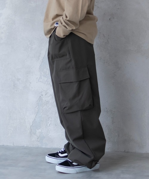 NAVY（ネイビー）の「【 ユニセックス 】NAVY 撥水カーゴロングパンツ（カーゴパンツ・キッズ・ブラック/チャコールグレー/ベージュ/カーキ・130/140/150/160/120）」の13枚目の写真