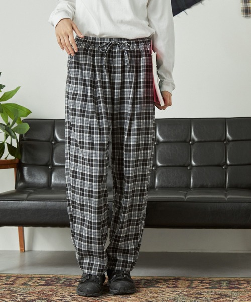 MONO-MART LADY'S（モノマートレディース）の「チェック柄 イージーパンツ（その他パンツ・レディース・ネイビー系2/ネイビー系1/ブラック系・S/M）」の9枚目の写真