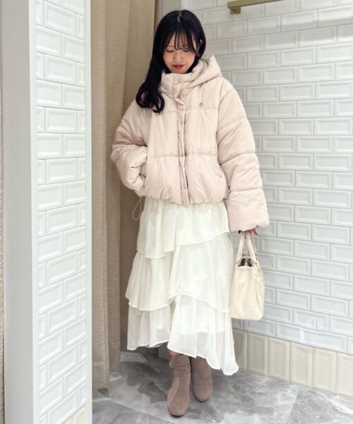 MAJESTIC LEGON(マジェスティックレゴン)の「エアリーイレヘムティアードスカート(スカート・レディース・アイボリー/ブラック/ホワイト系その他2/ブラウン系その他2/オフホワイト/ブラック系その他・MEDIUM/SMALL/X-SMALL)」の1枚目の写真