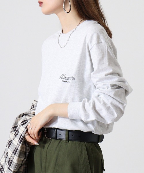 MODISH GAZE(モディシュガゼ)の「MODISH GAZE 6.0オンス スモーキングガール 線画イラストロンT 長袖(Tシャツ/カットソー・メンズ・ブラック/チャコール/ホワイト/アッシュ・M/L/XL/S)」の22枚目の写真