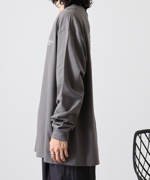 MODISH GAZE(モディシュガゼ)の「MODISH GAZE 6.0オンス スモーキングガール 線画イラストロンT 長袖(Tシャツ/カットソー・メンズ・ブラック/チャコール/ホワイト/アッシュ・M/L/XL/S)」の12枚目の写真