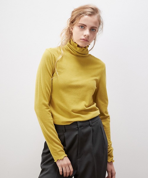 LE SOUK HOLIDAY(ルスークホリデー)の「【BEAUTYLUX】メローハイネックプルオーバー【新色追加・12色展開】(Tシャツ/カットソー・レディース・アイボリー/ブラック/グレー/オフホワイト/チャコールグレー/モカ/イエロー/パープル/ネイビー/ライトグレー/レッド/グリーン/ダークブラウン/マスタード/オレンジ/サックスブルー・L/M)」の13枚目の写真