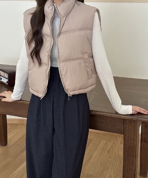 Teem Store（チームストア）の「ショート丈コンパクト中綿ベスト（ダウンベスト・レディース・ネイビー/ブラウン/ピンク/ホワイト/ベージュ/ブラック・L）」の10枚目の写真