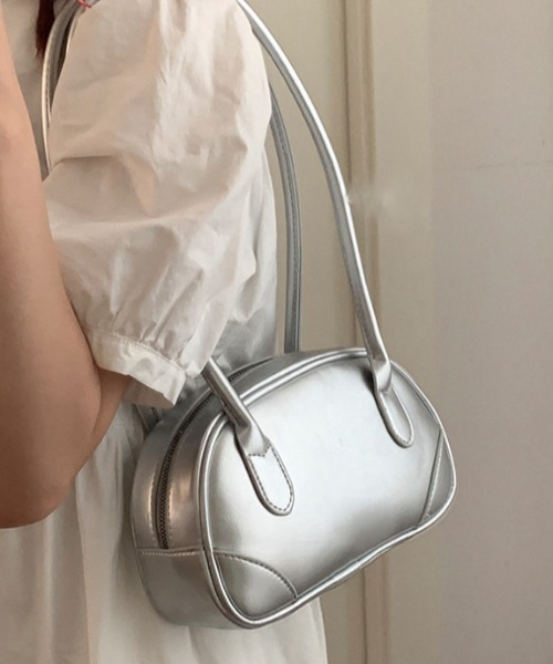 moment+(モーメントプラス)の「ロングハンドルボストンバッグ(ボストンバッグ・レディース・ブラック/シルバー/ブラウン・FREE)」の16枚目の写真