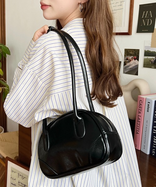 moment+(モーメントプラス)の「ロングハンドルボストンバッグ(ボストンバッグ・レディース・ブラック/シルバー/ブラウン・FREE)」の18枚目の写真