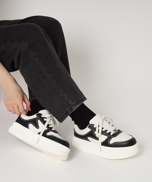 cs T&P（シーエスティーアンドピー）の「厚底プラットフォームスニーカー（スニーカー・レディース・ベージュ/ブラック系8・S/M/L/LL）」の5枚目の写真