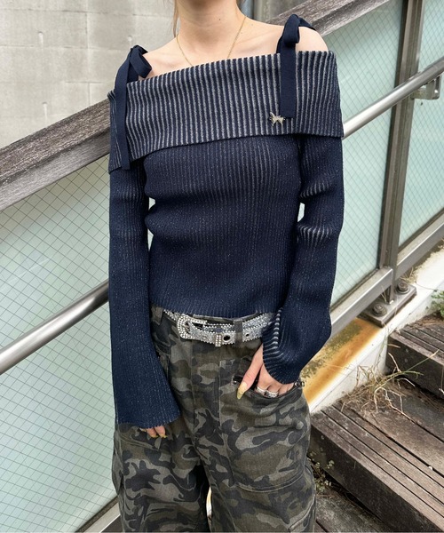 sedacle girl(セダクルガール)の「リブ配色オフショルニット(ニット/セーター・レディース・ブラック/ネイビー/グレー・FREE)」の2枚目の写真