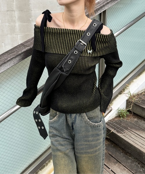 sedacle girl(セダクルガール)の「リブ配色オフショルニット(ニット/セーター・レディース・ブラック/ネイビー/グレー・FREE)」の4枚目の写真