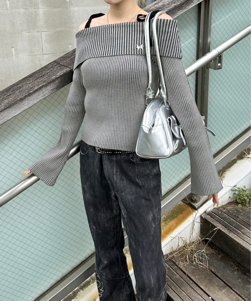 sedacle girl(セダクルガール)の「リブ配色オフショルニット(ニット/セーター・レディース・ブラック/ネイビー/グレー・FREE)」の11枚目の写真