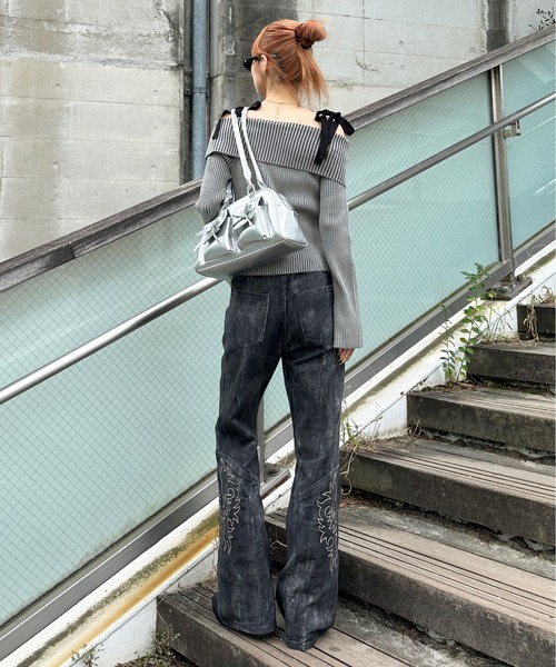 sedacle girl(セダクルガール)の「リブ配色オフショルニット(ニット/セーター・レディース・ブラック/ネイビー/グレー・FREE)」の15枚目の写真