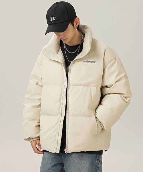 Ressaca(レサーカ)の「オーバーサイズワンポイントロゴダウンジャケット(ダウンジャケット/コート・メンズ・ブラック/カーキ/オフホワイト・M/L/XL)」の6枚目の写真