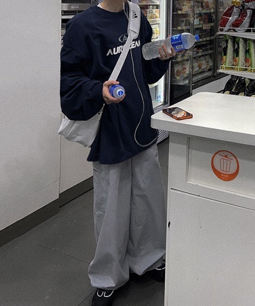 NOWLE(ノウル)の「【NOWLE】フロント プリント スポーツミックス プルオーバー(スウェット・メンズ・ネイビー・X-LARGE/LARGE/MEDIUM)」の4枚目の写真