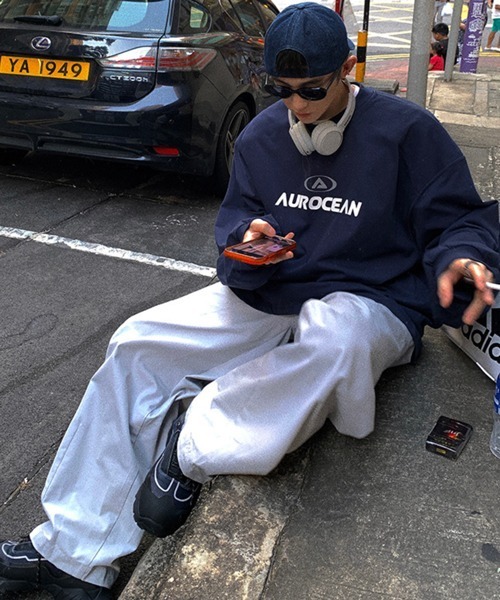NOWLE(ノウル)の「【NOWLE】フロント プリント スポーツミックス プルオーバー(スウェット・メンズ・ネイビー・X-LARGE/LARGE/MEDIUM)」の3枚目の写真