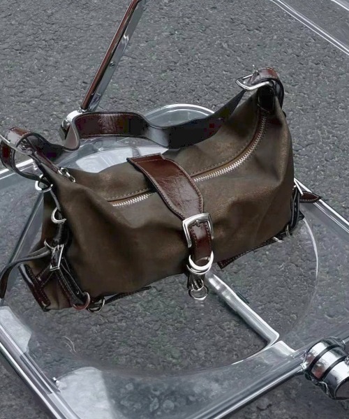 Miniministore(ミニミニストア)の「ヴィンテージ風2WAYバッグベルト付き鞄(ショルダーバッグ・レディース・シルバー/ブラック/ブラウン・FREE)」の13枚目の写真