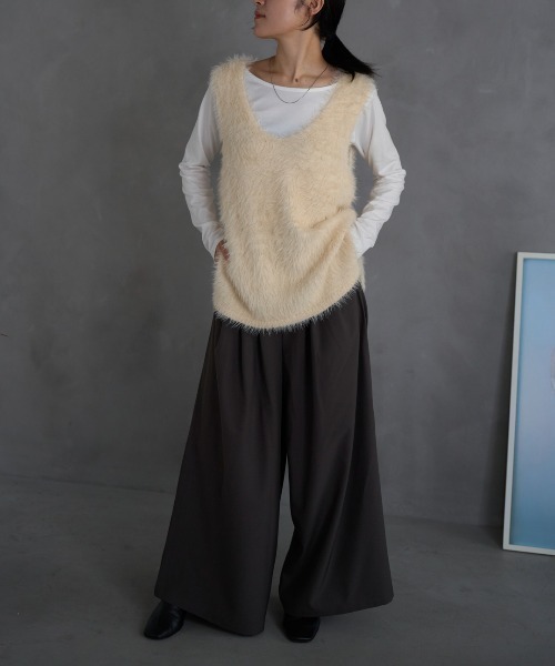 TRIANGLE PALETTE(トライアングルパレット)の「シャギーVネックベスト(ベスト・レディース・アイボリー/ダークグレー/ブラック・FREE)」の8枚目の写真