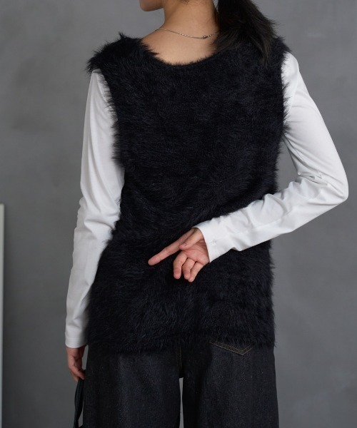 TRIANGLE PALETTE(トライアングルパレット)の「シャギーVネックベスト(ベスト・レディース・アイボリー/ダークグレー/ブラック・FREE)」の10枚目の写真