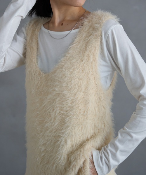 TRIANGLE PALETTE(トライアングルパレット)の「シャギーVネックベスト(ベスト・レディース・アイボリー/ダークグレー/ブラック・FREE)」の22枚目の写真