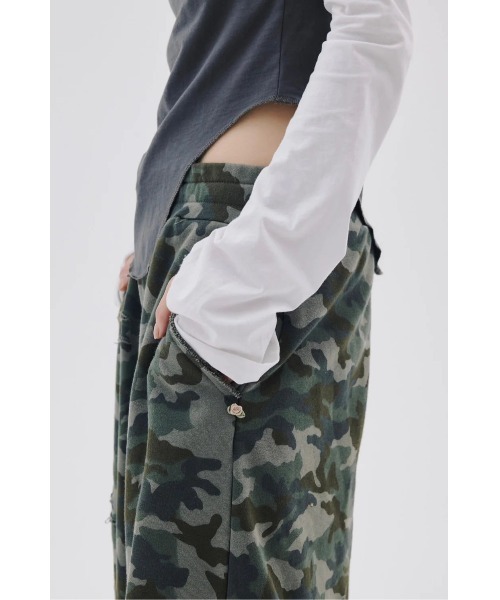 neith.(ネイス)の「neith./ネイス/Layered Crush Sweat Pants(Camo×Gray)(スウェットパンツ・レディース・カモフラージュ・FREE)」の7枚目の写真