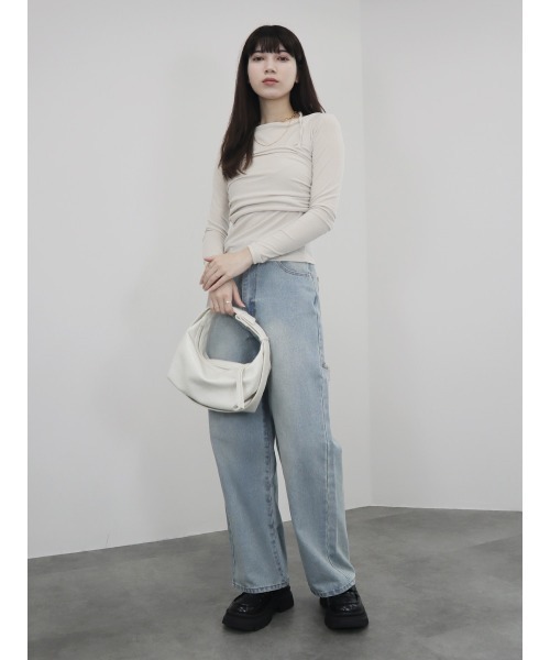 Reurie'(レウリィ)の「【ZOZO限定】ビスチェセットアップ風トップス/bustier setup like top 長袖 キャミソール ドッキング レイヤード 重ね着 シンプル きれいめ カジュアル 韓国 アイボリー グレー ブラック(Tシャツ/カットソー・レディース・グレー/ブラック/アイボリー・FREE)」の22枚目の写真