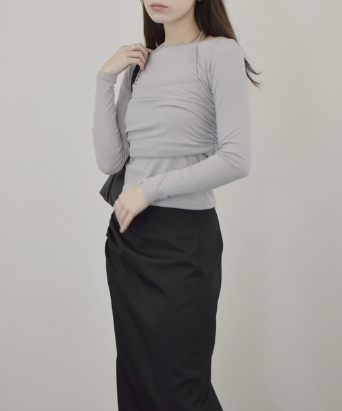 Reurie'(レウリィ)の「【ZOZO限定】ビスチェセットアップ風トップス/bustier setup like top 長袖 キャミソール ドッキング レイヤード 重ね着 シンプル きれいめ カジュアル 韓国 アイボリー グレー ブラック(Tシャツ/カットソー・レディース・グレー/ブラック/アイボリー・FREE)」の15枚目の写真