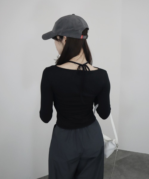 Reurie'(レウリィ)の「【ZOZO限定】ビスチェセットアップ風トップス/bustier setup like top 長袖 キャミソール ドッキング レイヤード 重ね着 シンプル きれいめ カジュアル 韓国 アイボリー グレー ブラック(Tシャツ/カットソー・レディース・グレー/ブラック/アイボリー・FREE)」の20枚目の写真