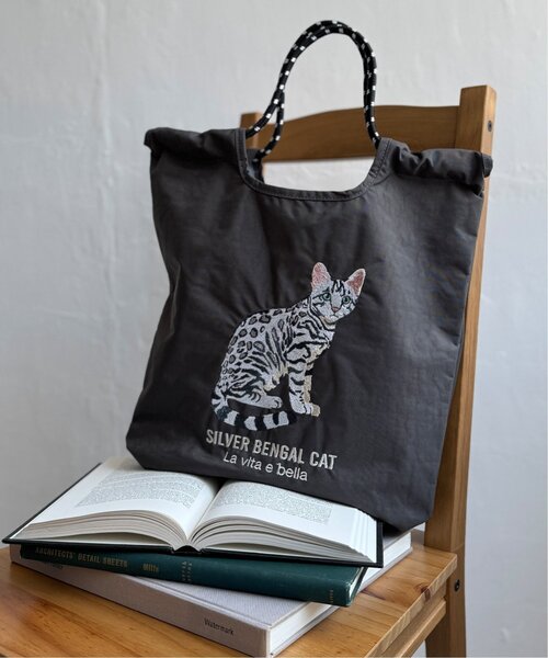 LBC(エルビーシー)の「アニマル刺繍コードトートバッグ(ショルダーバッグ・レディース・ベージュ/グリーン/チャコールグレー/ライトグレー/ブルー・FREE)」の20枚目の写真