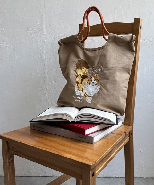 LBC(エルビーシー)の「アニマル刺繍コードトートバッグ(ショルダーバッグ・レディース・ベージュ/グリーン/チャコールグレー/ライトグレー/ブルー・FREE)」の12枚目の写真