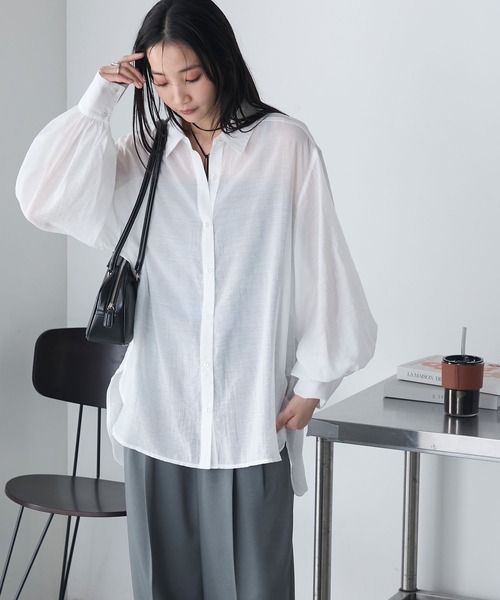 forksy.（フォルクシー）の「【forksy.】シアー ボリューム オーバーサイズ BIGシャツ（シャツ/ブラウス・レディース・チャコール/オフホワイト/グレー系/ブルー・FREE）」の5枚目の写真