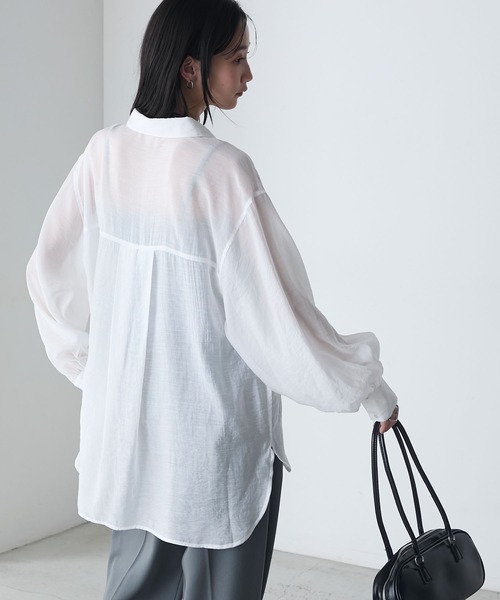 forksy.（フォルクシー）の「【forksy.】シアー ボリューム オーバーサイズ BIGシャツ（シャツ/ブラウス・レディース・チャコール/オフホワイト/グレー系/ブルー・FREE）」の11枚目の写真