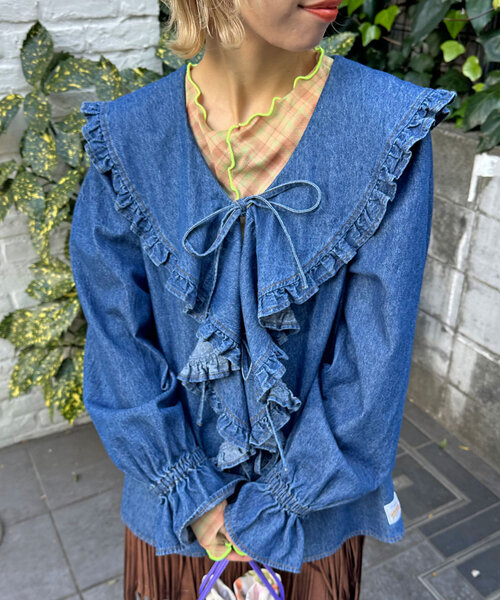 HELLO.SANFRANCISCO（ハローサンフランシスコ）の「【HELLO.SANFRANCISCO/ハローサンフランシスコ】ラッフルカラーデニムブラウス（シャツ/ブラウス・レディース・サックスブルー/ブルー・ONE SIZE）」の3枚目の写真