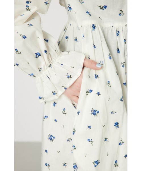 RODEO CROWNS WIDE BOWL（ロデオクラウンズワイドボウル）の「フラワーパターンフリルワンピース（ワンピース・レディース・レッド系その他/ホワイト系その他/ブルー系その他3・FREE）」の14枚目の写真