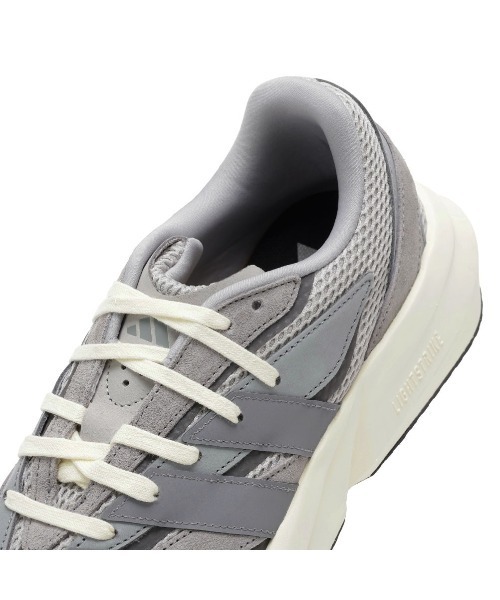 adidas】 LIGHTBLAZE U（スニーカー）｜adidas（アディダス）の
