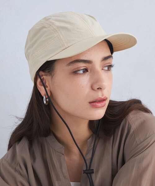 green label relaxing（グリーンレーベルリラクシング）の「2WAY コード付き キャップ 2 / CAP - UVカット -（キャップ・レディース・ナチュラル/ブラック/ダークグレー・FREE）」の3枚目の写真