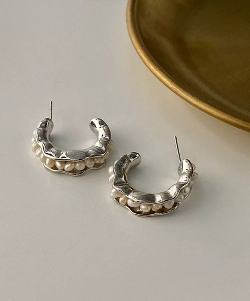 E&C closet…(イーアンドシークローゼット)の「ラウンドパールピアス(ピアス(両耳用)・レディース・ゴールド/シルバー・FREE)」の1枚目の写真