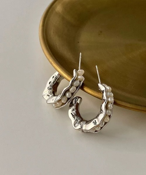 E&C closet…(イーアンドシークローゼット)の「ラウンドパールピアス(ピアス(両耳用)・レディース・ゴールド/シルバー・FREE)」の6枚目の写真